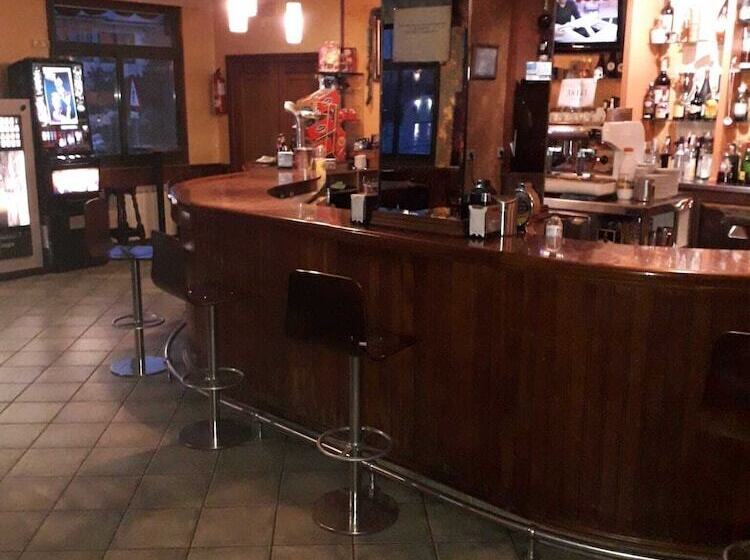 פנסיון Hostal Y Albergue Carpinteiras