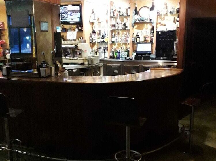 פנסיון Hostal Y Albergue Carpinteiras