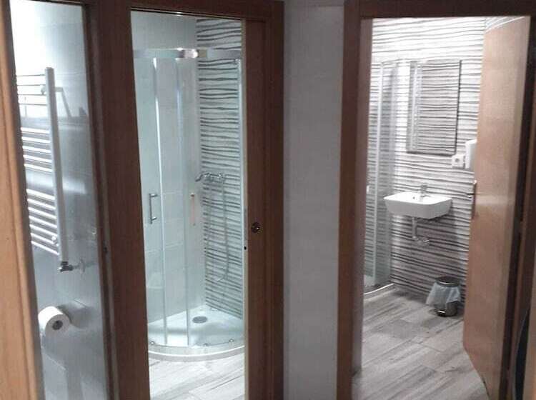 פנסיון Hostal Y Albergue Carpinteiras