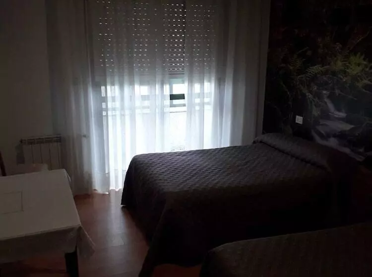 ペンション Hostal Y Albergue Carpinteiras