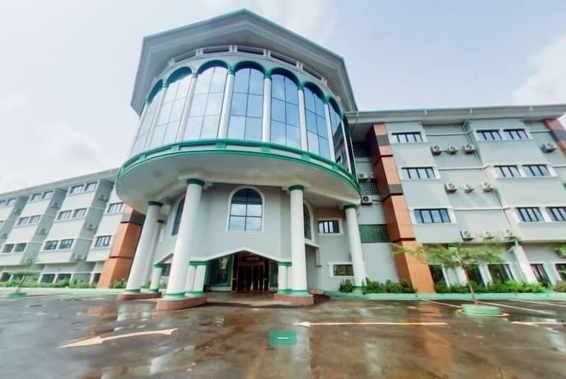 Wintess Garden Hotel And Suites