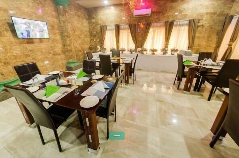 Wintess Garden Hotel And Suites