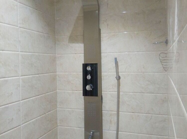 Wintess Garden Hotel And Suites