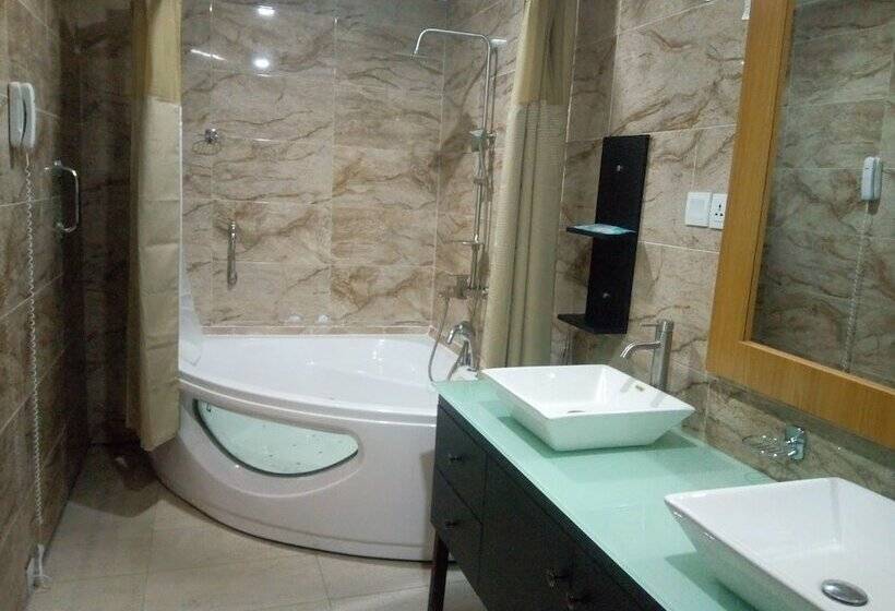 Wintess Garden Hotel And Suites