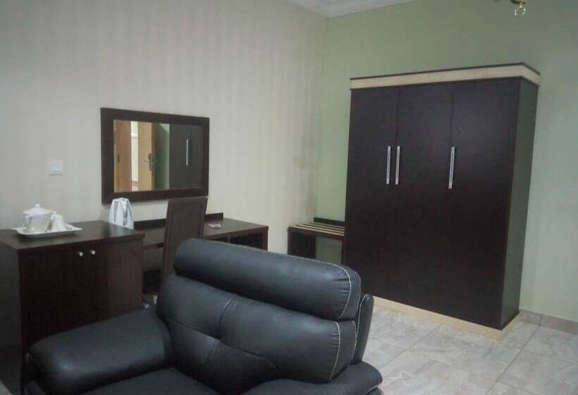 Wintess Garden Hotel And Suites