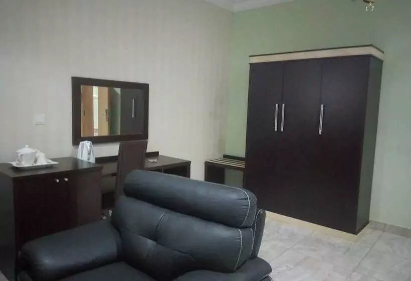 Wintess Garden Hotel And Suites