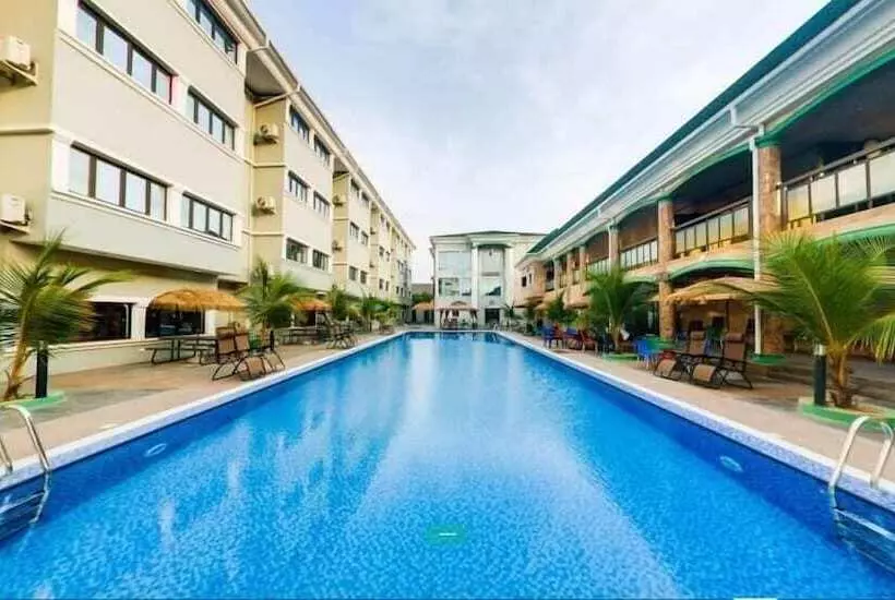 Wintess Garden Hotel And Suites