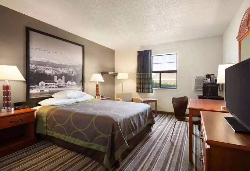 فندق Super 8 By Wyndham Colorado Springs/afa Area