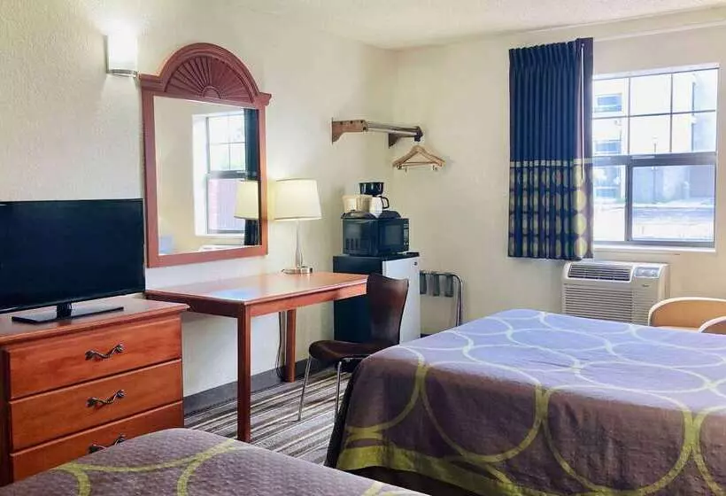 فندق Super 8 By Wyndham Colorado Springs/afa Area