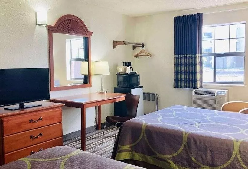 فندق Super 8 By Wyndham Colorado Springs/afa Area