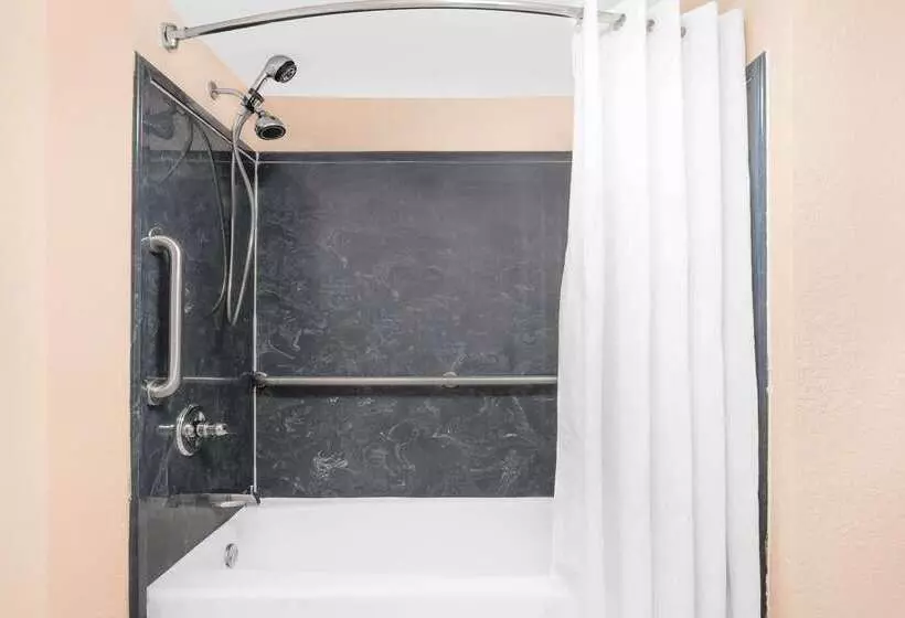 בית מלון כפרי Super 8 By Wyndham Mobile