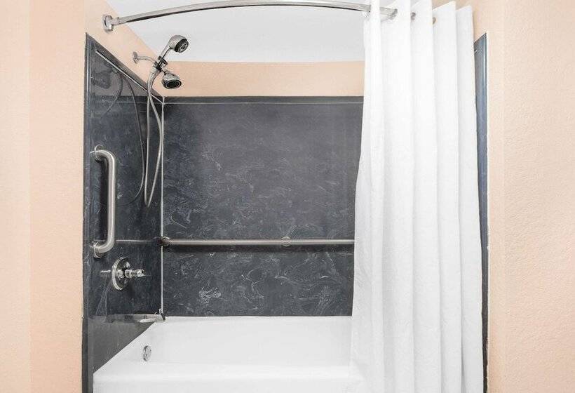 酒店 Super 8 By Wyndham Mobile