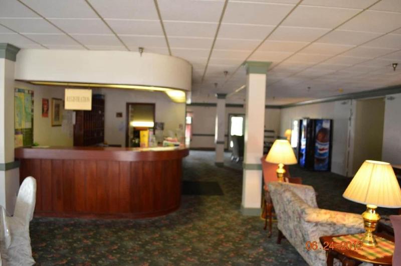 בית מלון כפרי Surrey Inn Ashland