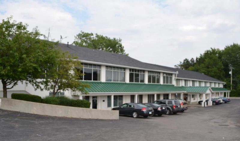 בית מלון כפרי Surrey Inn Ashland