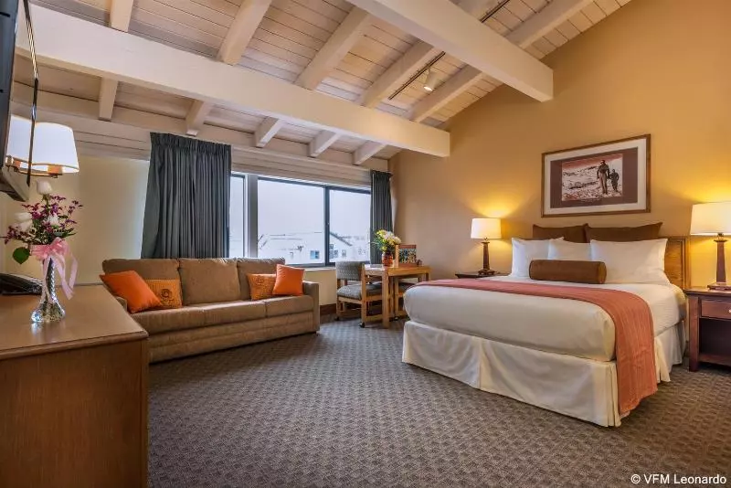 هتل Tamarack Lodge