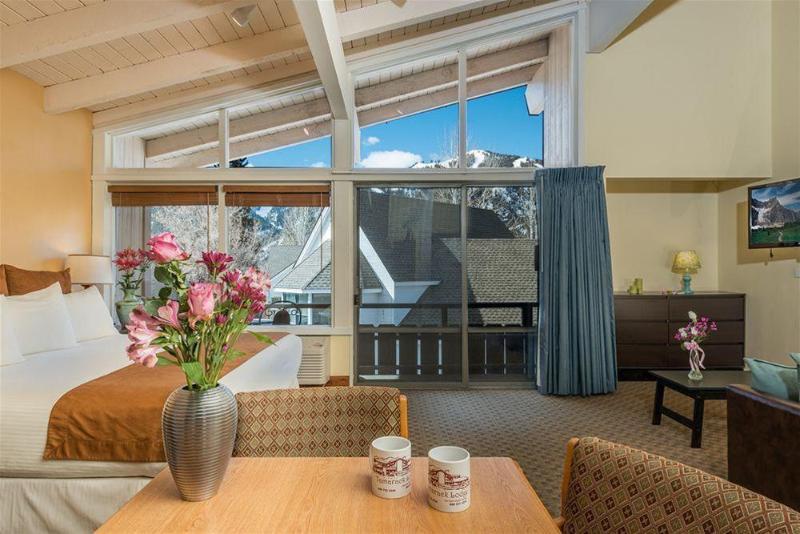 בית מלון כפרי Tamarack Lodge