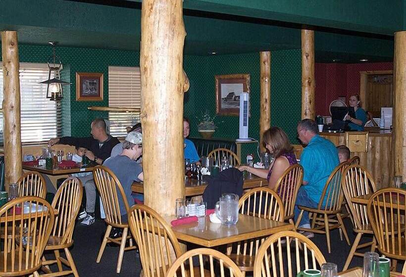 فندق Three Bear Lodge