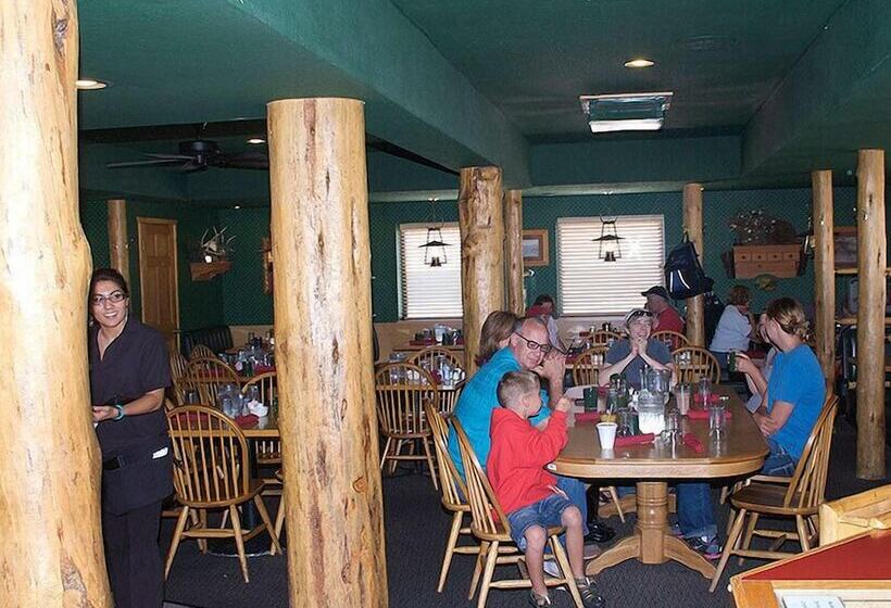 فندق Three Bear Lodge