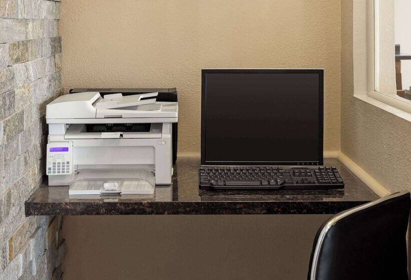 汽车旅馆 Baymont By Wyndham Cedar Rapids