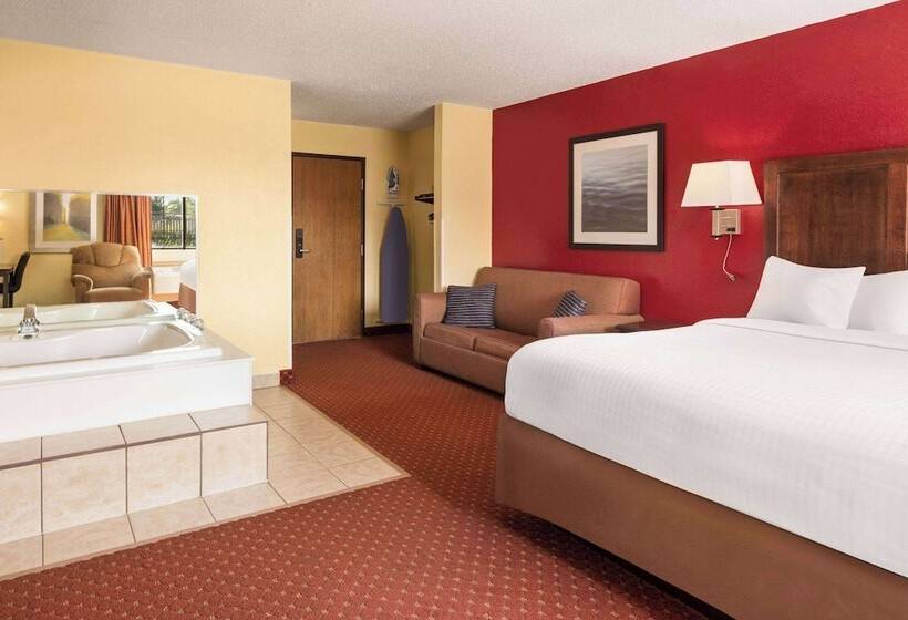 Motel Baymont By Wyndham Cedar Rapids