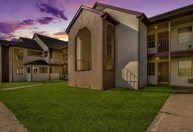 Мотель Red Roof Inn Cadiz