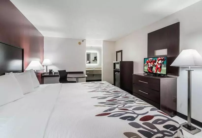 Мотель Red Roof Inn Cadiz