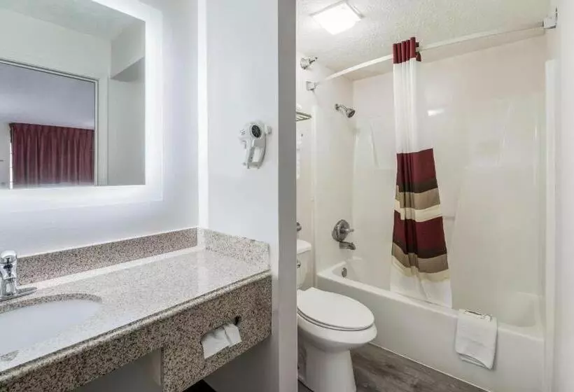 Мотель Red Roof Inn Cadiz