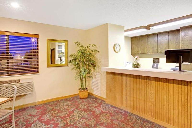 فندق على الطريق Super 8 Aberdeen North