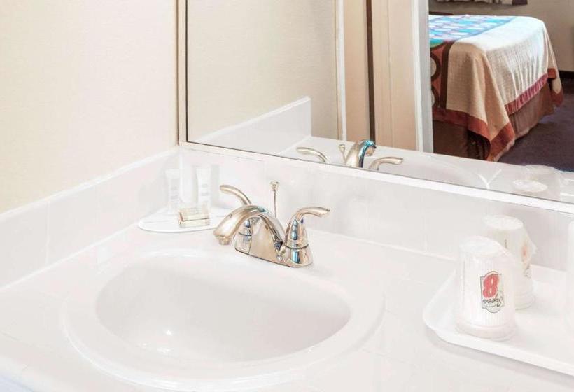 汽车旅馆  Super 8 By Wyndham Canoga Park