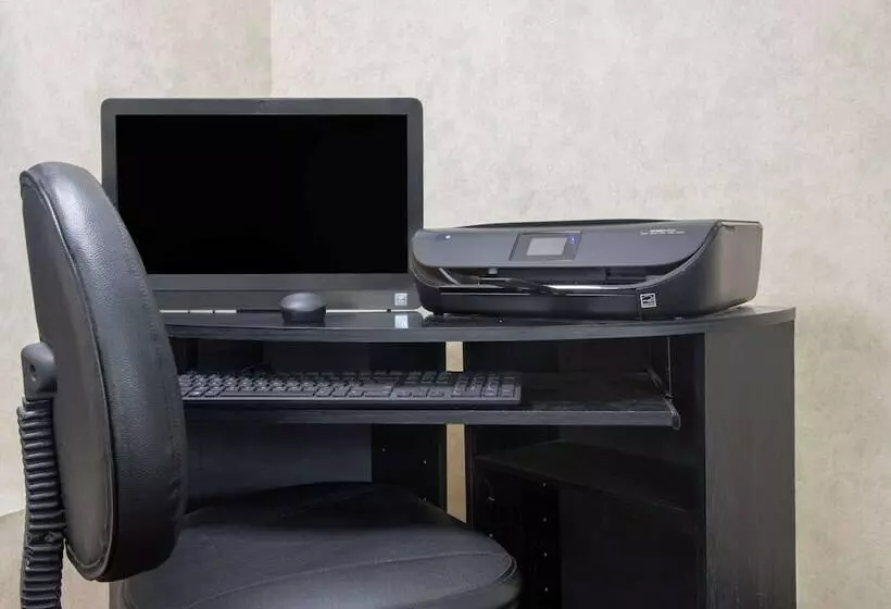 Мотель Super 8 By Wyndham Casper West By The River