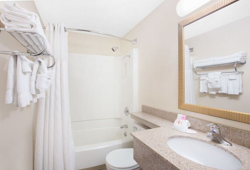 مُتل Super 8 By Wyndham Casper West By The River