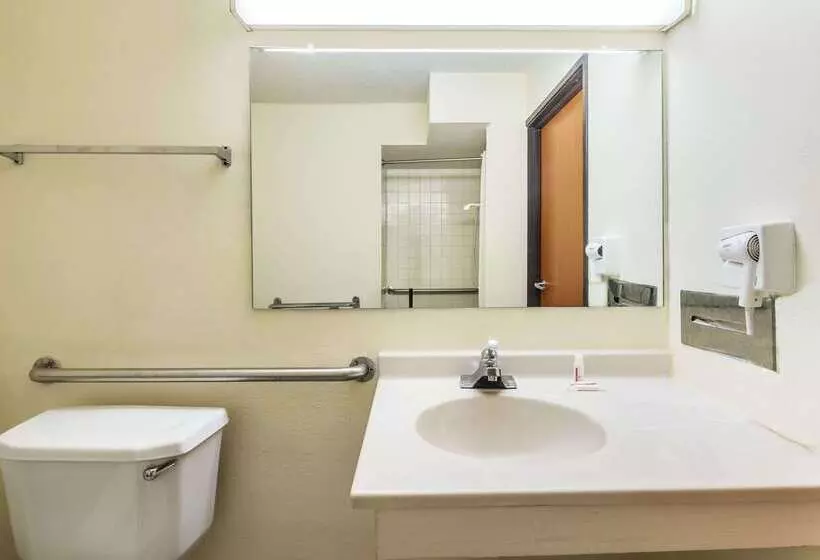 Мотель Super 8 By Wyndham Denton