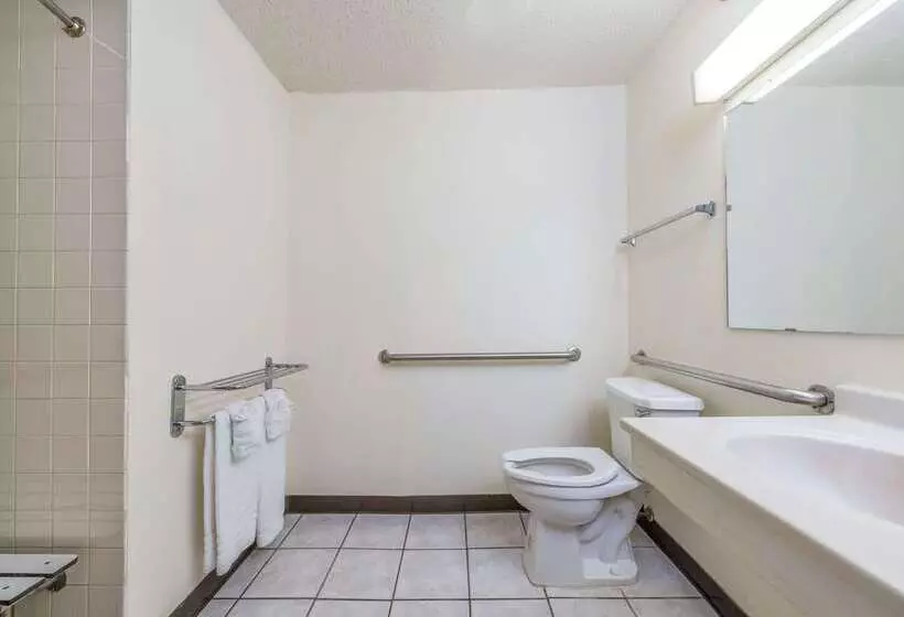 Мотель Super 8 By Wyndham Denton