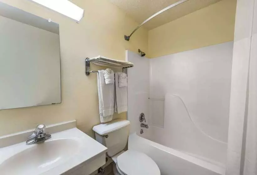 Мотель Super 8 By Wyndham Denton