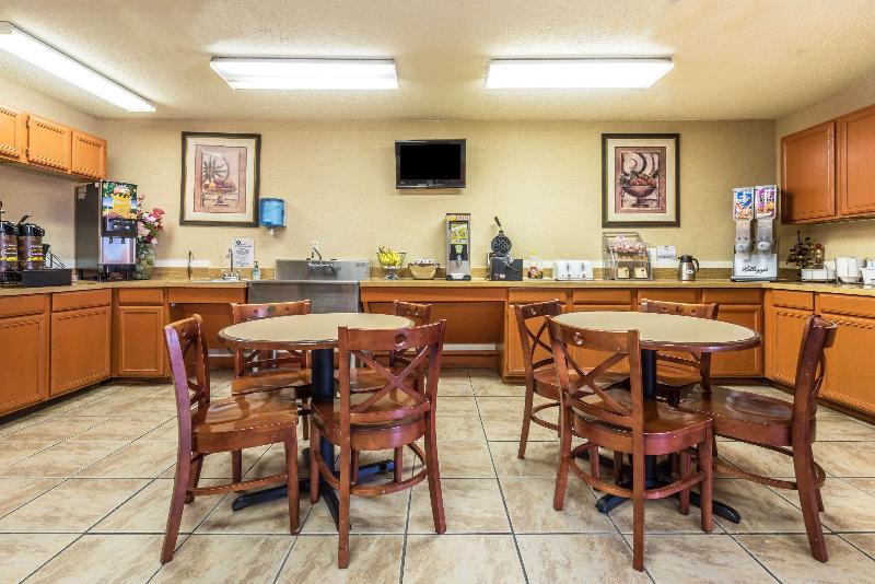 מוטל Super 8 By Wyndham Denton