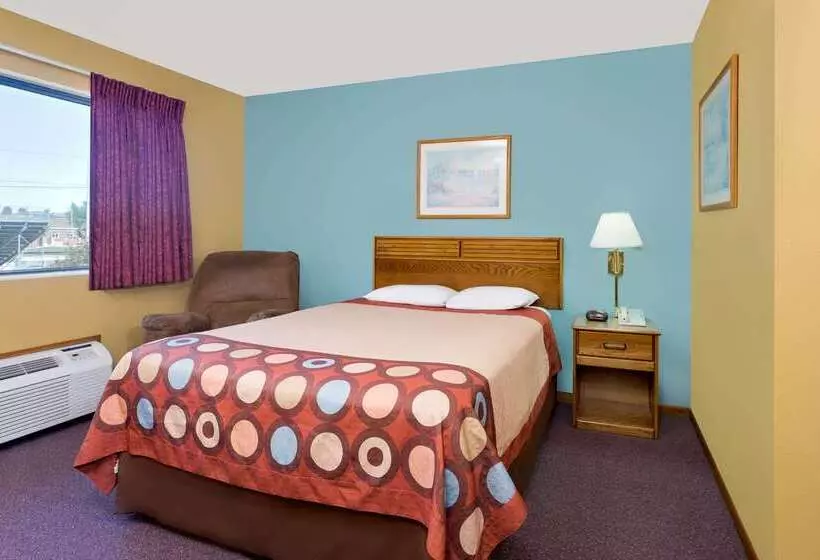 فندق على الطريق Super 8 By Wyndham Dyersville