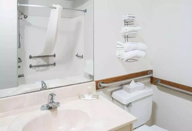 Мотель Super 8 By Wyndham Fond Du Lac