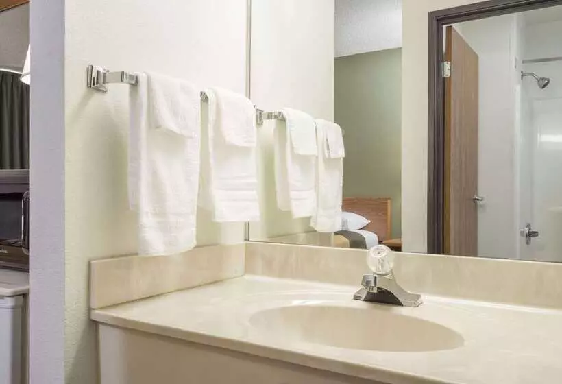 Мотель Super 8 By Wyndham Fond Du Lac