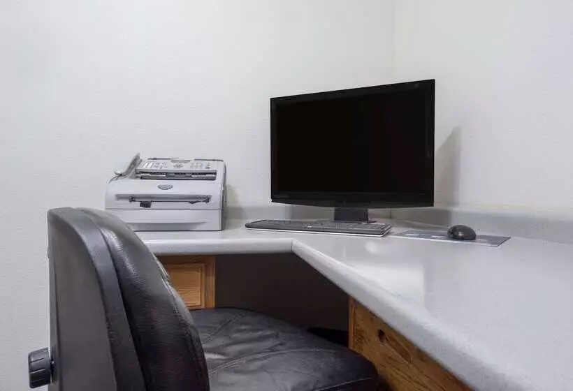 Мотель Super 8 By Wyndham Fond Du Lac