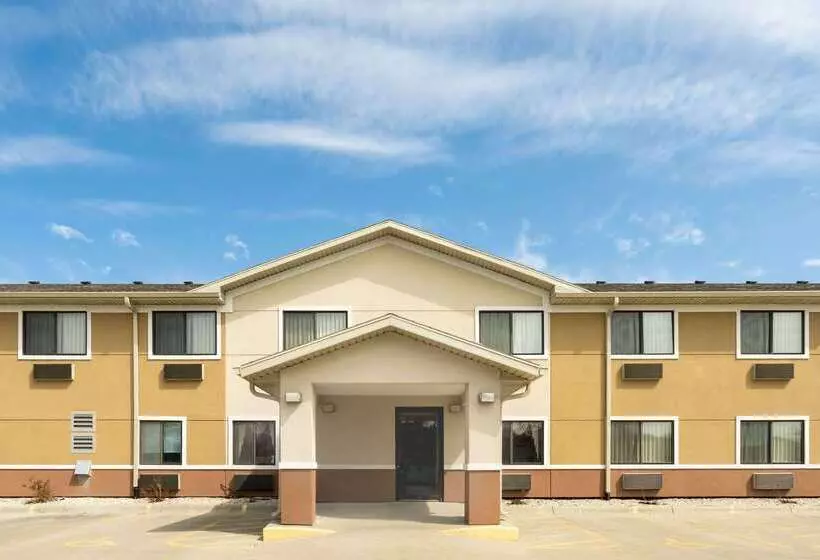 Мотель Super 8 By Wyndham Fond Du Lac