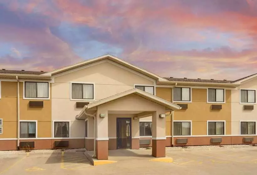 Мотель Super 8 By Wyndham Fond Du Lac