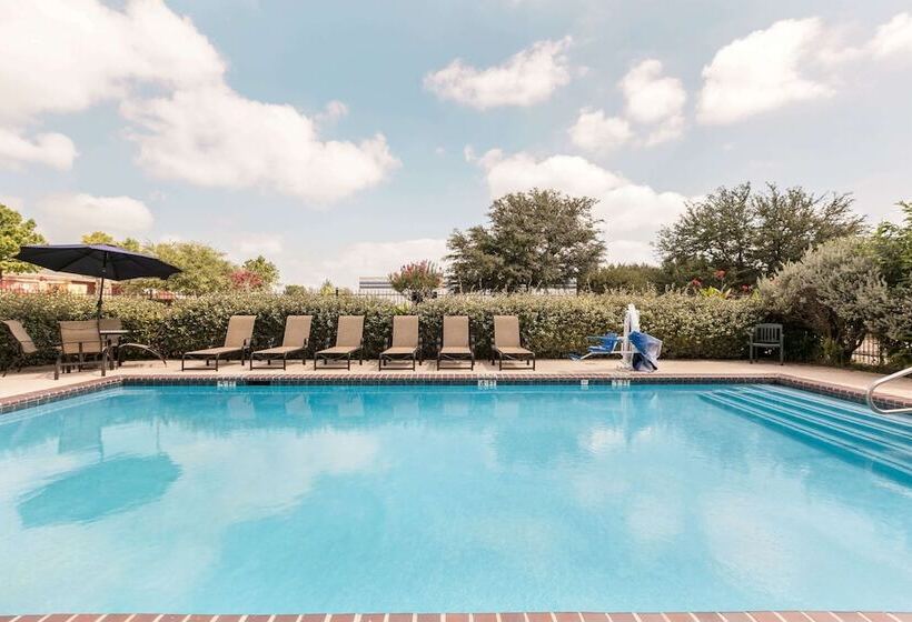 Motel Super 8 By Wyndham Grapevine/dfw Airport Northwest