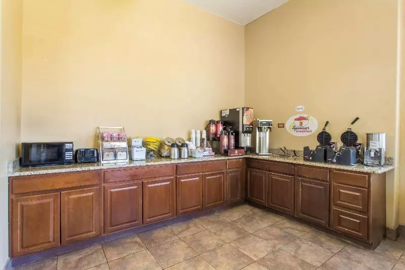 汽车旅馆 Super 8 By Wyndham Hurricane Zion National Park