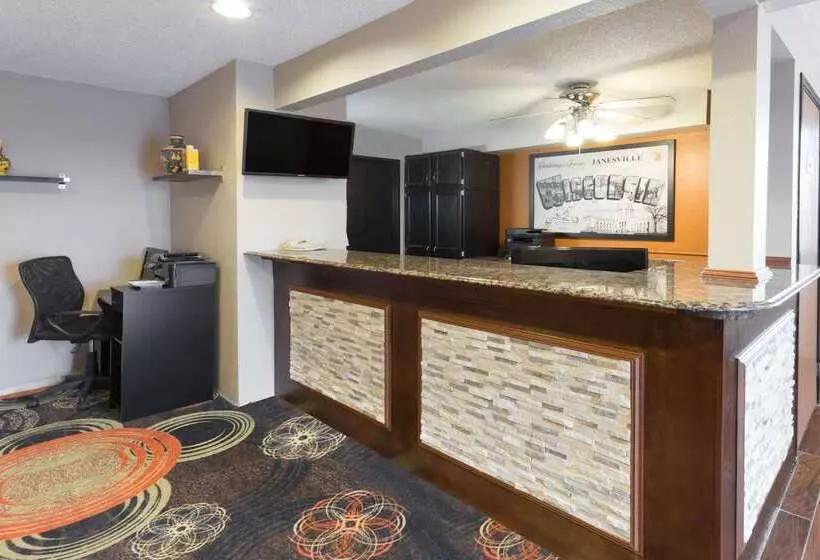 Мотель Super 8 By Wyndham Janesville