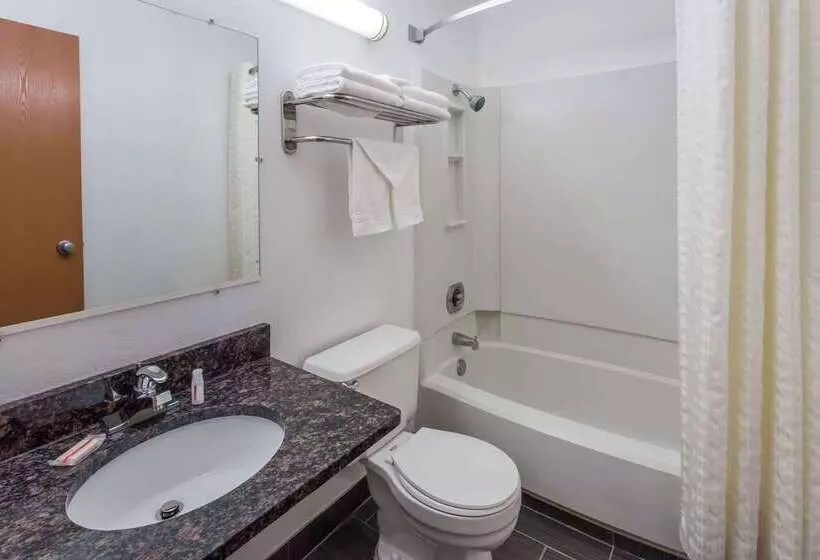 Мотель Super 8 By Wyndham Janesville