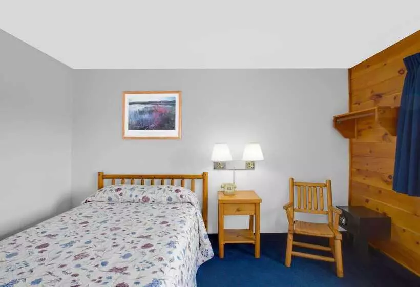 모텔 Super 8 By Wyndham Lake George/warrensburg Area