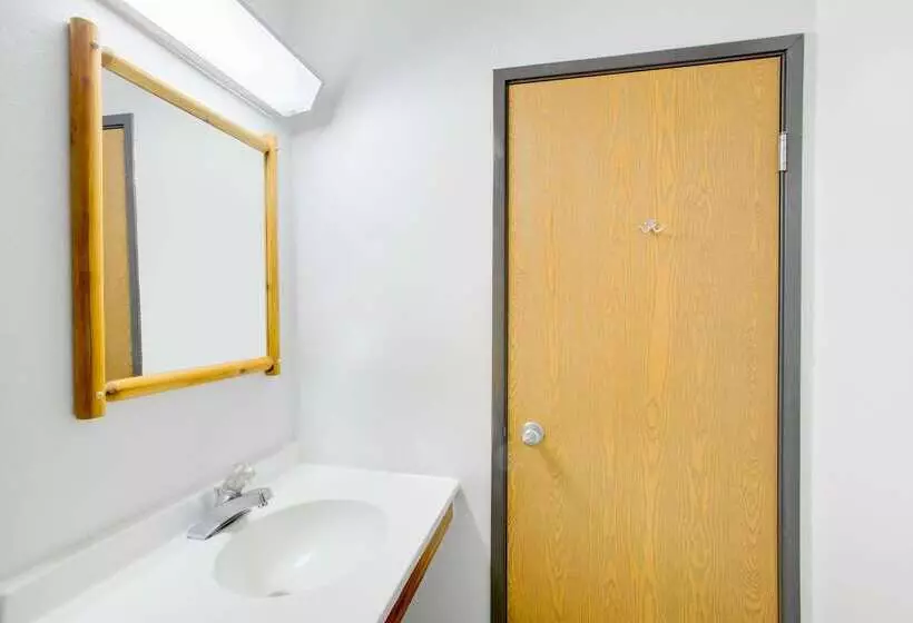 모텔 Super 8 By Wyndham Lake George/warrensburg Area