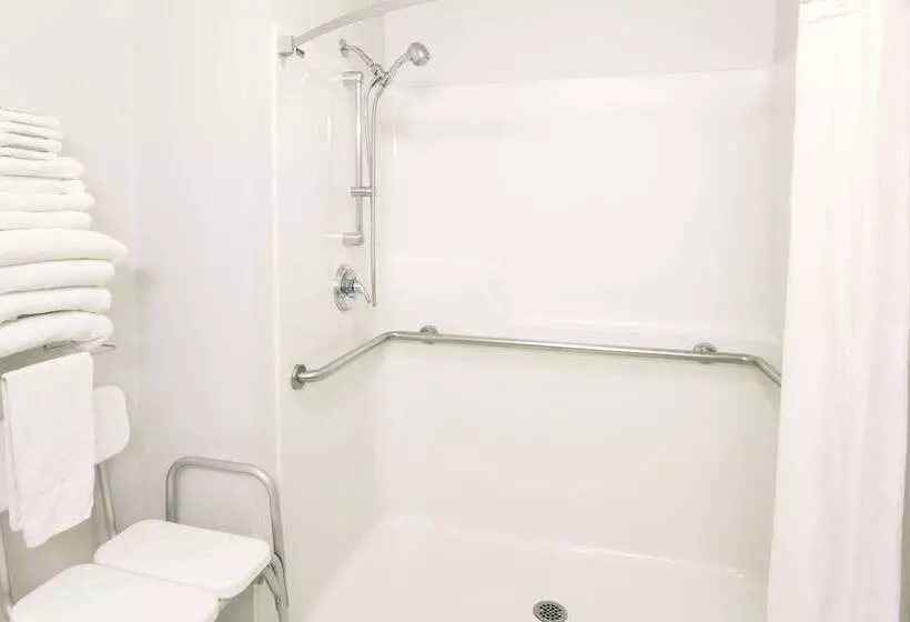 مُتل Super 8 By Wyndham Redmond