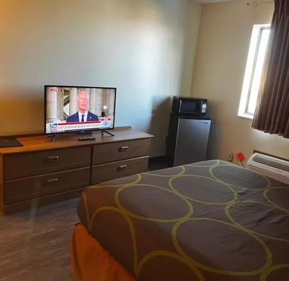 汽车旅馆  Super 8 By Wyndham Smithville Kansas City