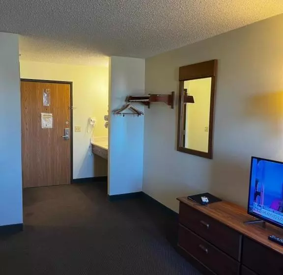 汽车旅馆  Super 8 By Wyndham Smithville Kansas City